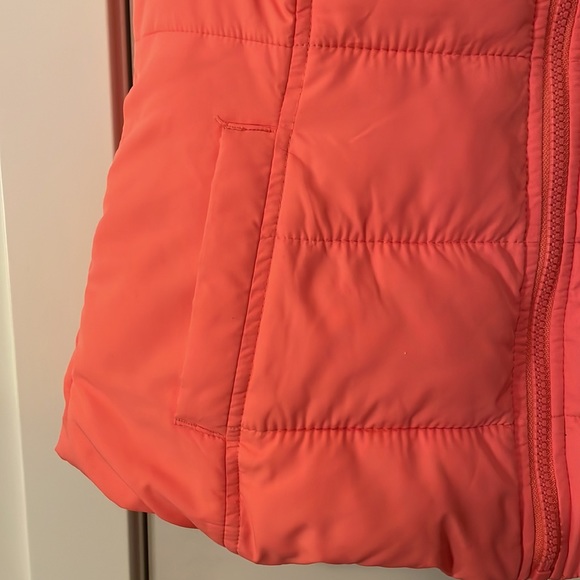Hollister Coral Sherpa Puffer Vest - Picture 4 of 7